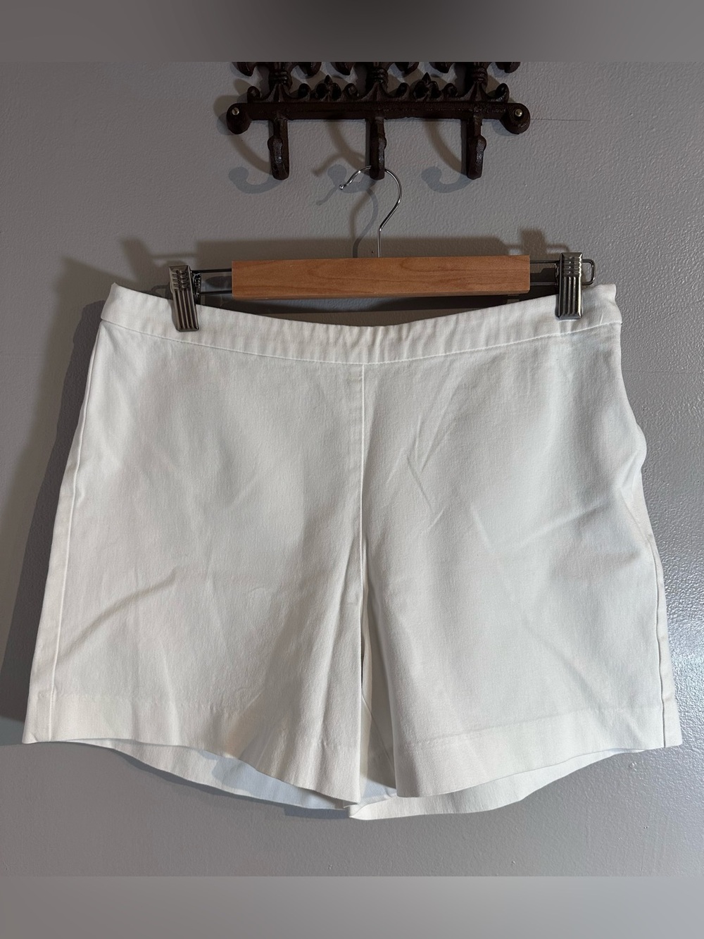 Boston Proper Women's White High-Waist Tailored Shorts Cotton Blend Size 10